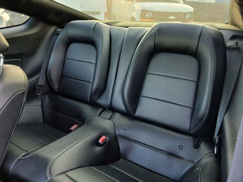 Used 2016 Ford Mustang Premium RWD image 18