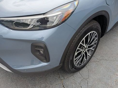 Used 2025 Ford Escape SE w/ PHEV Premium Package FWD image 10
