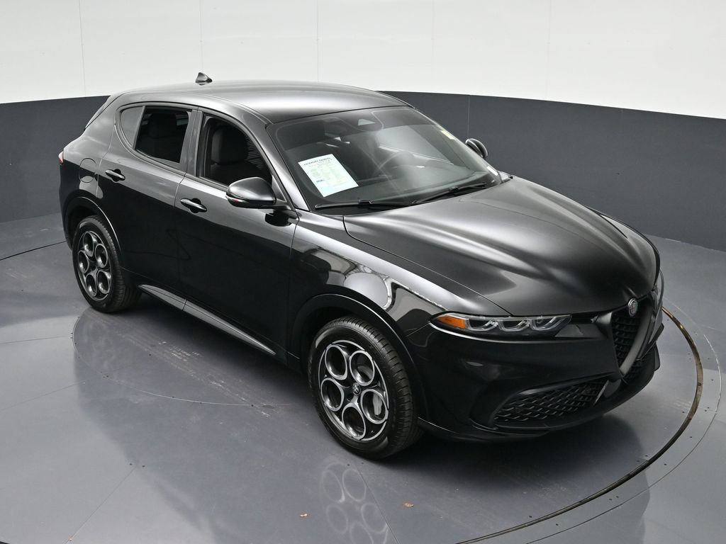 Used 2025 Alfa Romeo Tonale AWD/4WD image 28
