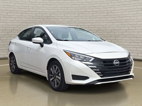 Used 2025 Nissan Versa SV w/ Trunk Package FWD image 3