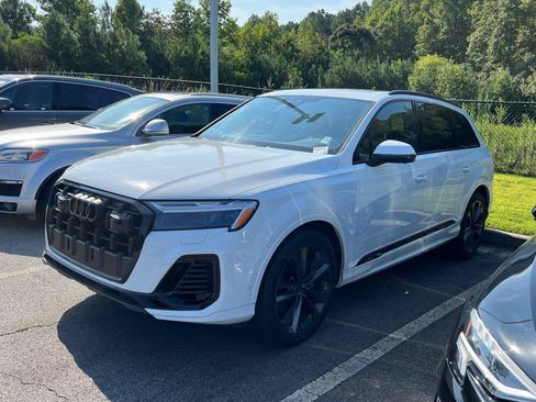 Certified 2026 Audi Q7 3.0T Premium Plus w/ Premium Plus Package AWD/4WD image 1
