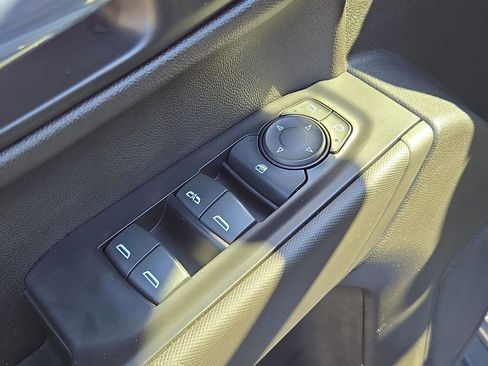 Used 2020 Chevrolet Silverado 1500 Custom w/ Custom Max Trailering Package image 17