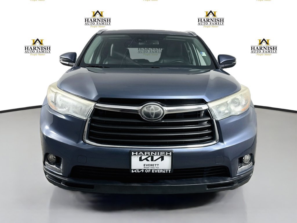 Used 2014 Toyota Highlander Limited Platinum FWD image 2