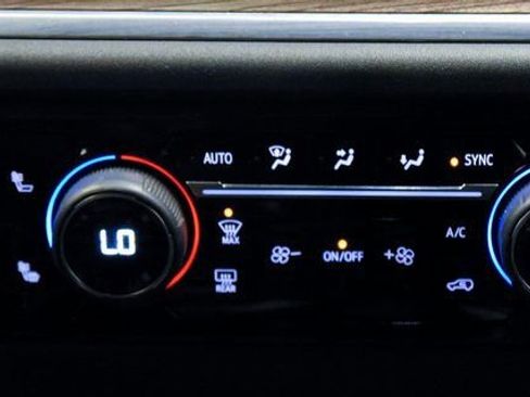 Used 2022 Chevrolet Silverado 1500 RST image 19