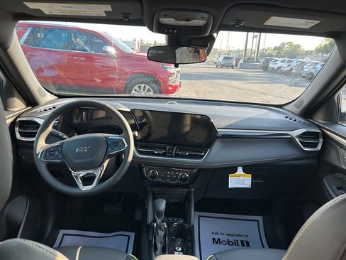 New 2026 Chevrolet TrailBlazer ACTIV w/ Driver Confidence Package image 2