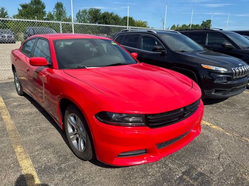Used 2021 Dodge Charger SXT w/ Leather Interior Group RWD image 26