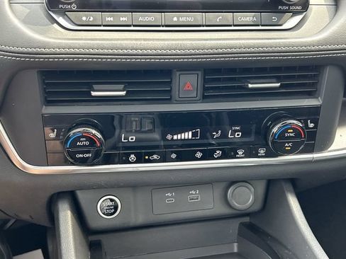 Certified 2023 Nissan Rogue SV w/ SV Premium B Package AWD/4WD image 21