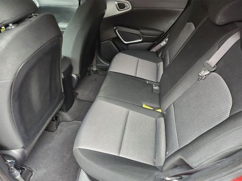 Used 2022 Kia Soul LX w/ Technology Package image 25