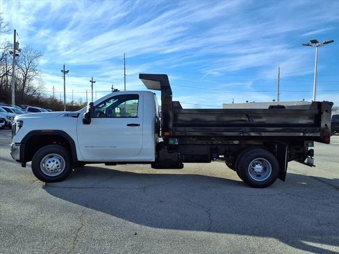 New 2026 GMC Sierra 3500 Pro w/ Convenience Package image 23