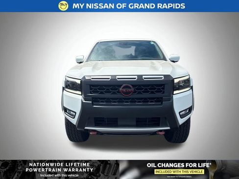 New 2026 Nissan Frontier PRO-4X w/ Tow Package AWD/4WD image 9