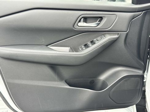 New 2026 Nissan Rogue SV AWD/4WD image 23