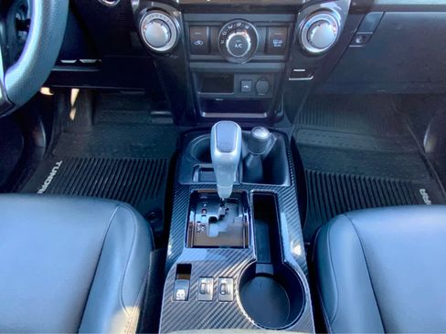 Used 2020 Toyota 4Runner TRD Off-Road Premium image 45