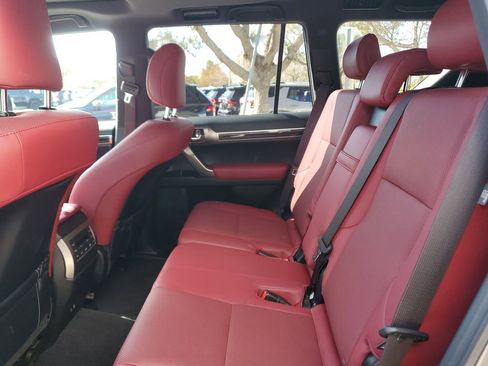 Used 2023 Lexus GX 460 Premium w/ Premium Package image 14