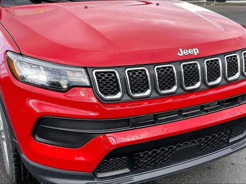 Used 2023 Jeep Compass Sport AWD/4WD image 31