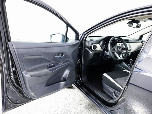 Used 2021 Nissan Versa SV image 20