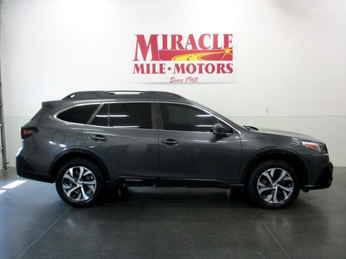Used 2021 Subaru Outback Limited image 6