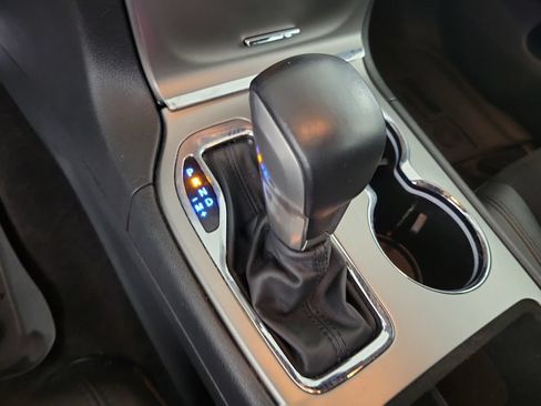 Used 2018 Jeep Grand Cherokee Altitude AWD/4WD image 29