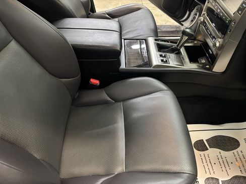 Used 2018 Lexus GX 460 image 36