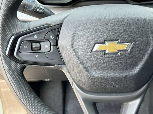 Used 2026 Chevrolet Trax LS FWD image 17