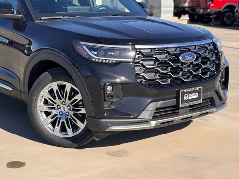 New 2026 Ford Explorer Platinum image 3
