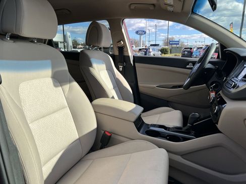 Used 2018 Hyundai Tucson SE image 25