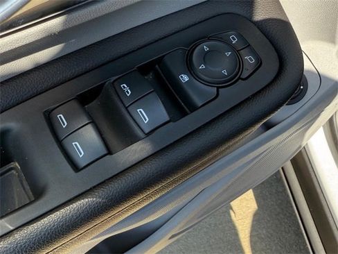 Used 2020 GMC Terrain SLT w/ Preferred Package image 15