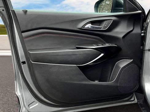 Used 2024 Chevrolet Trax RS w/ Driver Confidence Package image 12