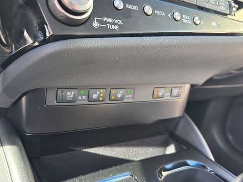 New 2025 Lexus ES 350 w/ Premium Package image 24