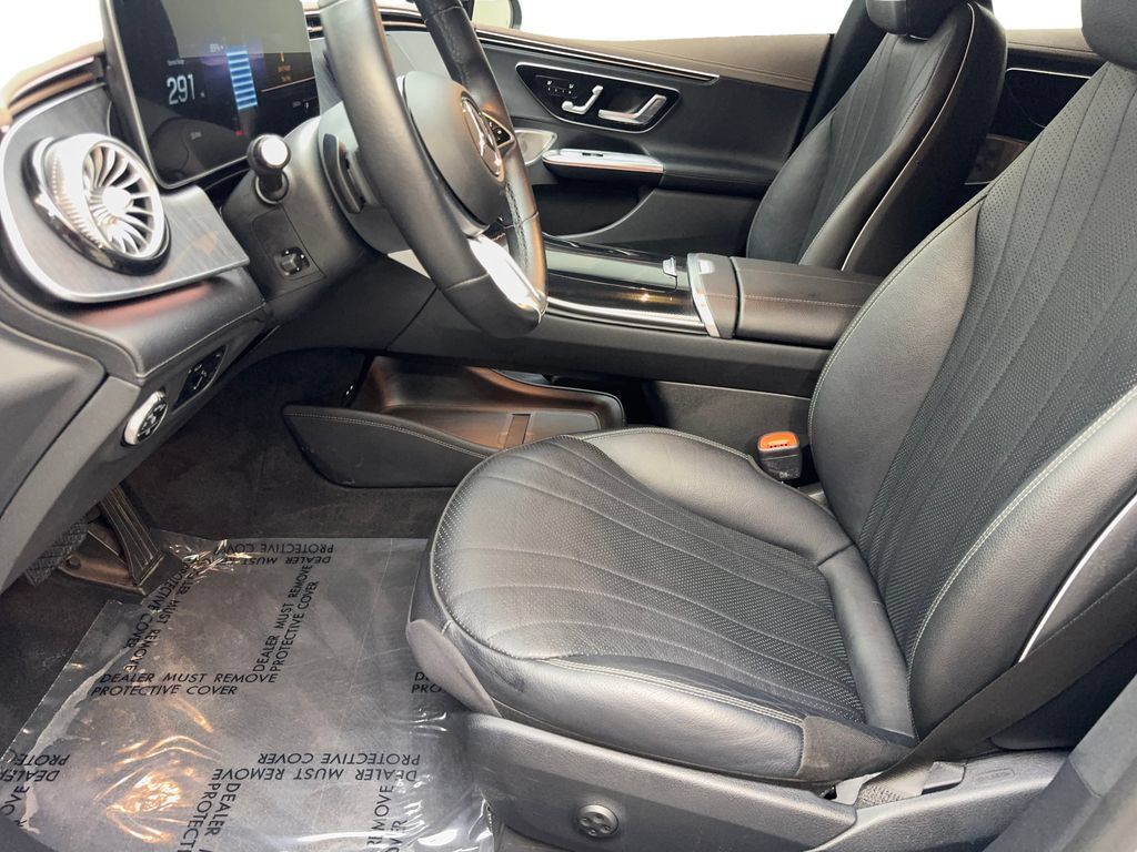 Used 2023 Mercedes-Benz EQE 500 4MATIC Sedan image 27