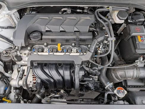 Used 2025 Hyundai Venue SEL FWD image 34