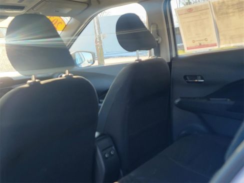 Certified 2024 Nissan Kicks SV image 12