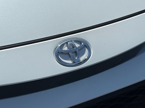 Used 2025 Toyota Corolla SE FWD image 32