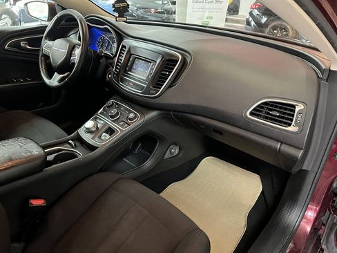 Used 2015 Chrysler 200 Limited w/ Convenience Group image 23