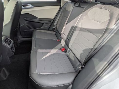 New 2026 Volkswagen Taos SE image 29