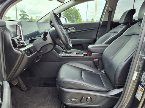 Used 2023 Kia Sportage EX AWD/4WD image 11