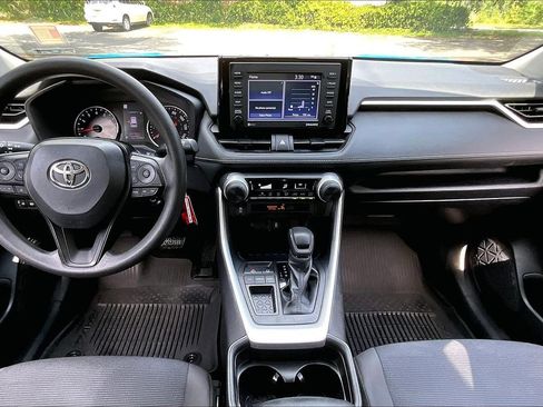 Used 2021 Toyota RAV4 LE FWD image 7