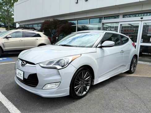 Used 2013 Hyundai Veloster RE:MIX Edition FWD image 3