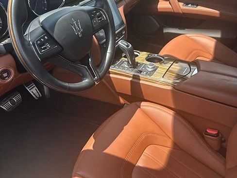 Used 2020 Maserati Quattroporte S GranLusso Q4 AWD/4WD image 5