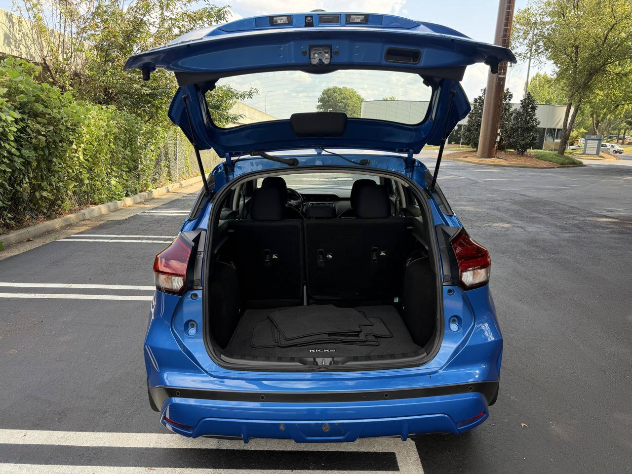 Used 2024 Nissan Kicks S FWD image 27