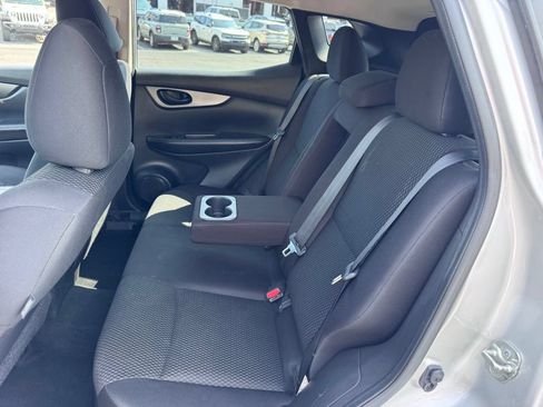 Used 2019 Nissan Rogue Sport S FWD image 26