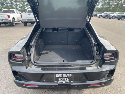 New 2025 Dodge Charger R/T Scat Pack w/ Track Pack image 12