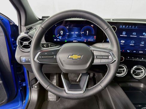 Used 2024 Chevrolet Blazer EV LT AWD/4WD image 3