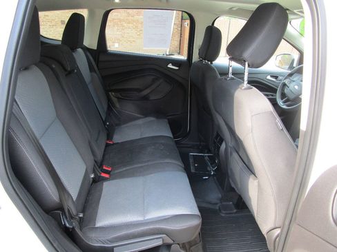 Used 2018 Ford Escape SE w/ SE Sync 3 Package FWD image 13