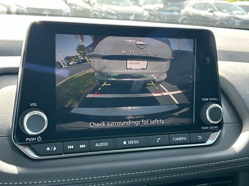 Used 2026 Nissan Rogue SV FWD image 33