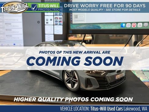 Used 2023 Chevrolet Equinox LT w/ Driver Convenience Package AWD/4WD image 1