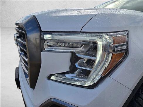 Used 2021 GMC Sierra 1500 AT4 w/ AT4 Premium Package AWD/4WD image 9