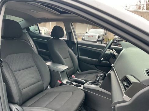 Used 2019 Hyundai Elantra Value Edition w/ Cargo Package image 31