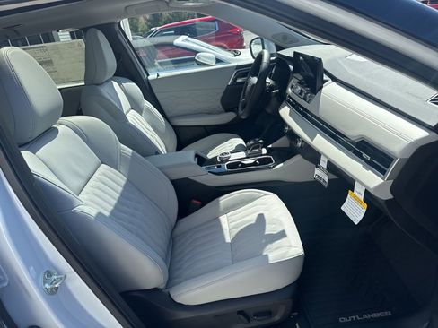 New 2026 Mitsubishi Outlander SEL AWD/4WD image 44