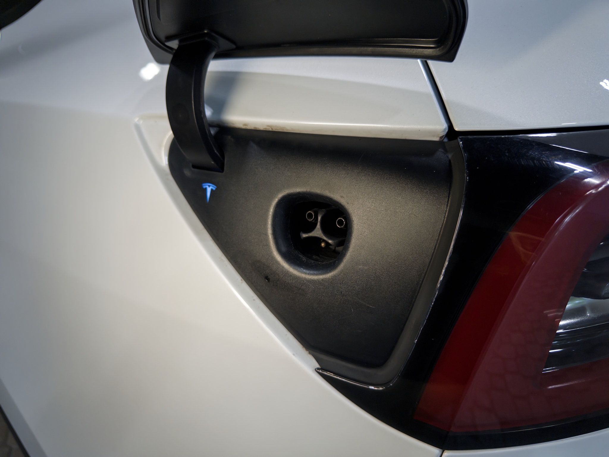 Used 2022 Tesla Model Y Long Range AWD/4WD image 5