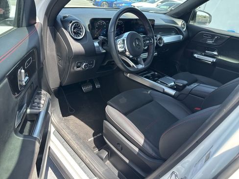 Used 2023 Mercedes-Benz GLB 250 4MATIC image 8